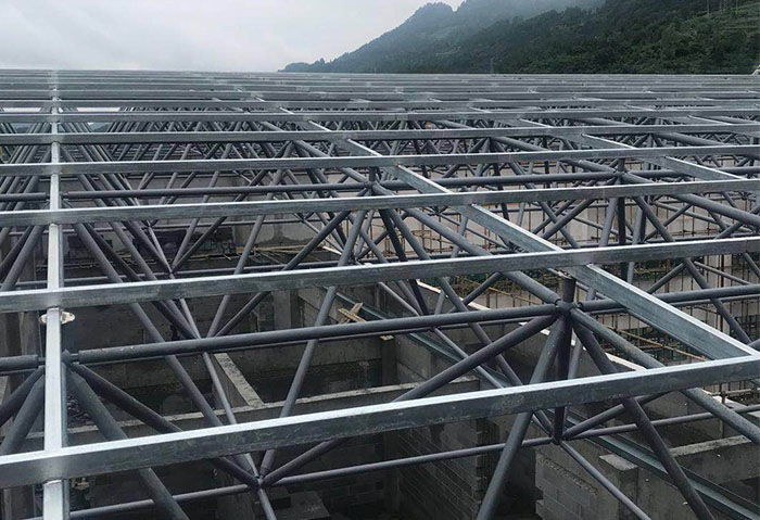 绵竹仁怀冠英学校艺体楼网架